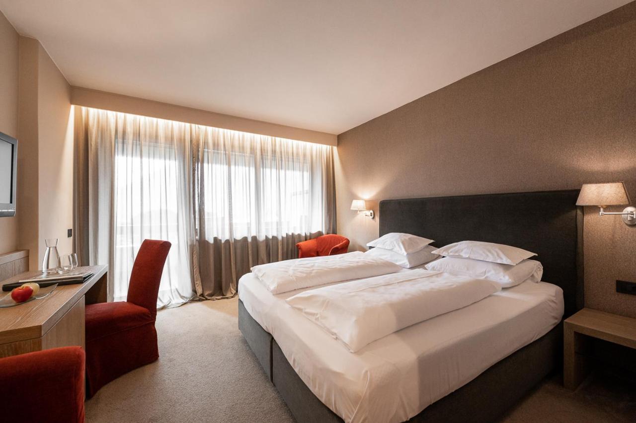 Hotel Pollinger Merano Bagian luar foto