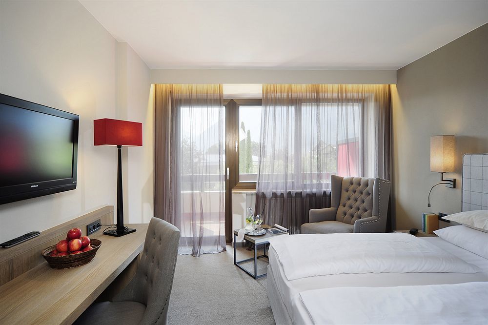 Hotel Pollinger Merano Bagian luar foto
