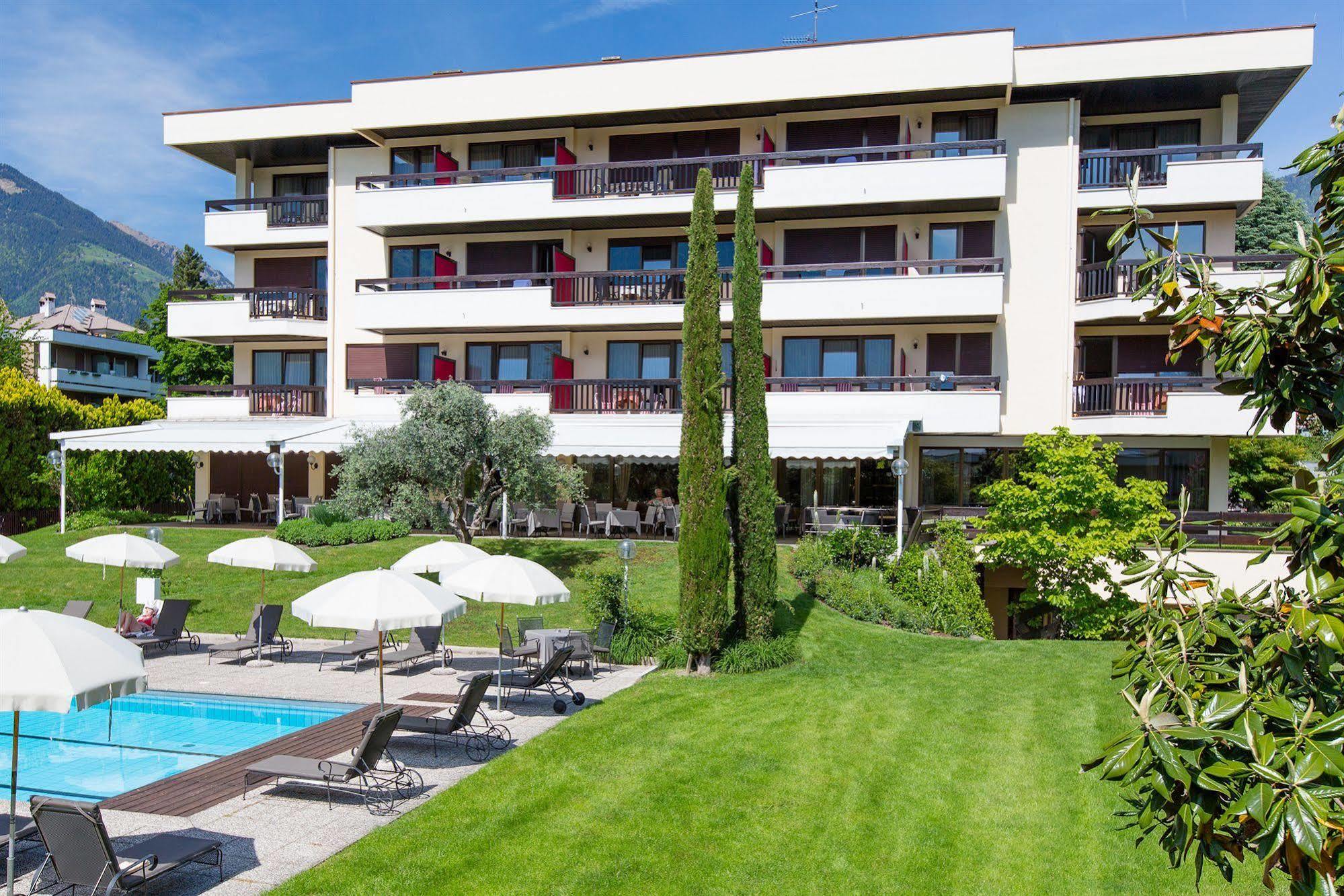 Hotel Pollinger Merano Bagian luar foto