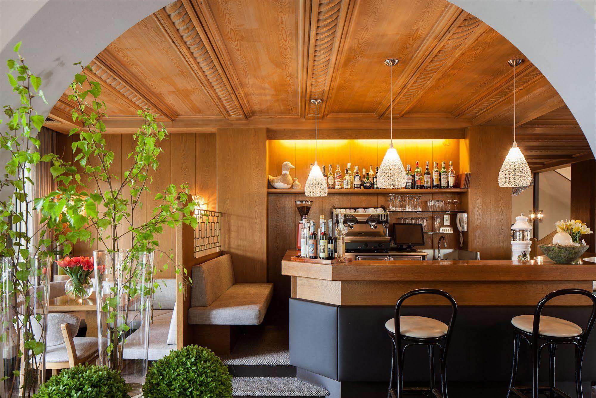 Hotel Pollinger Merano Bagian luar foto